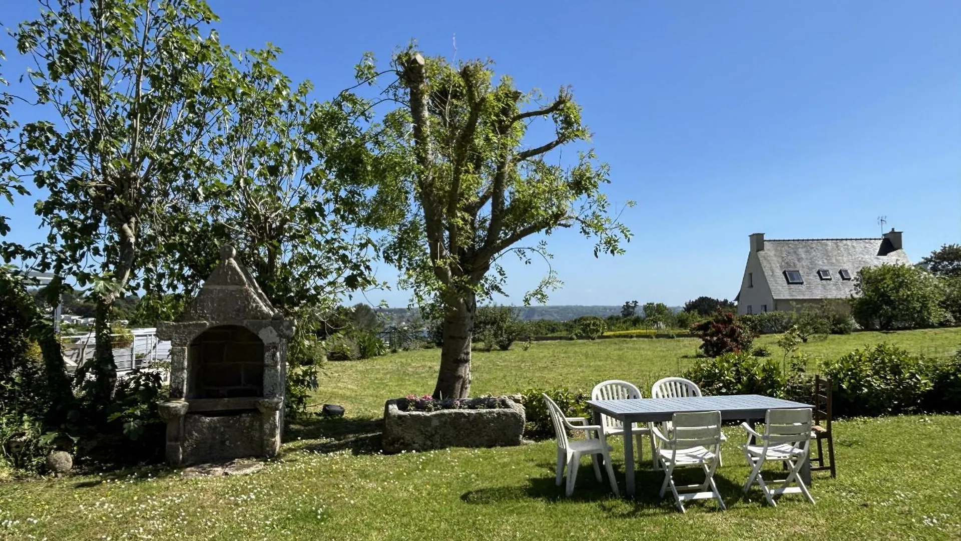 Casa vacanze Villa Boillot, Trebeurden In A Quiet Area With Sea View